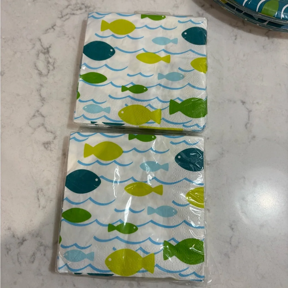 Green & Blue Fish Decorative Dinner Plates - with matching napkins Home Dining
